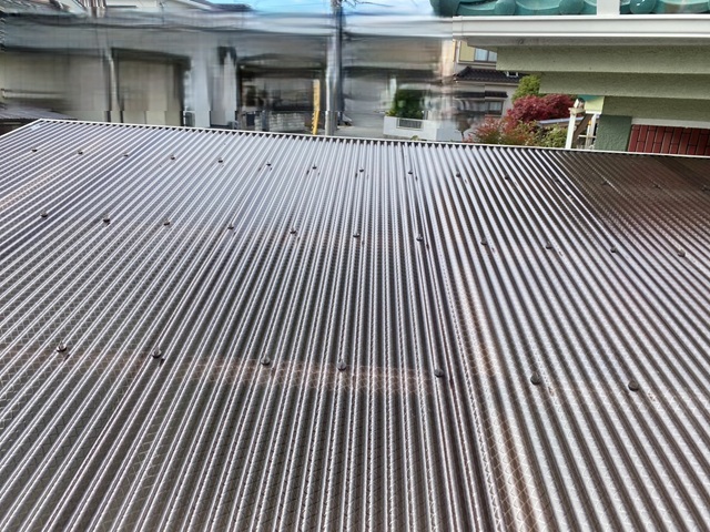 明石市　S様邸　以前屋根工事をしたお客様より雹被害によるご相談を頂き波板貼り替えの施工をさせて頂きました